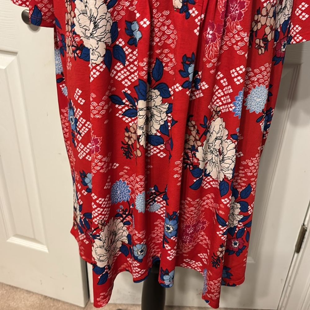 Misia Plus Floral Top - Picture 3 of 8